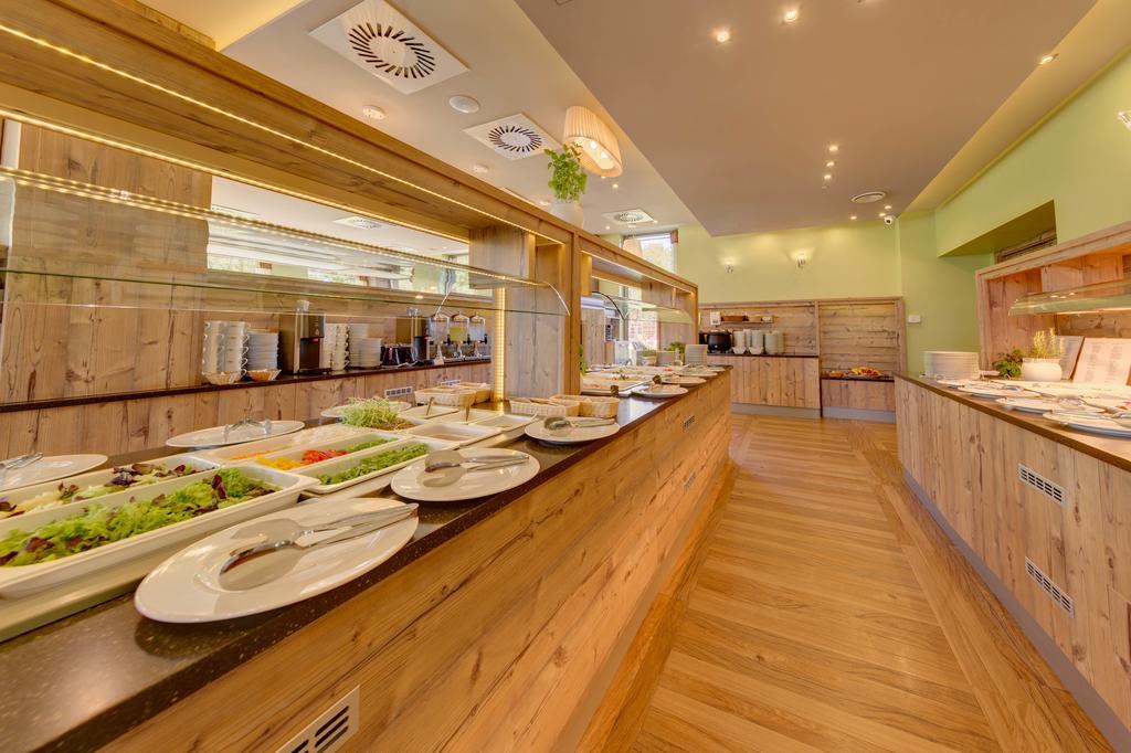 Mineral Hotel Malinowy Raj Solec Zdroj Luaran gambar