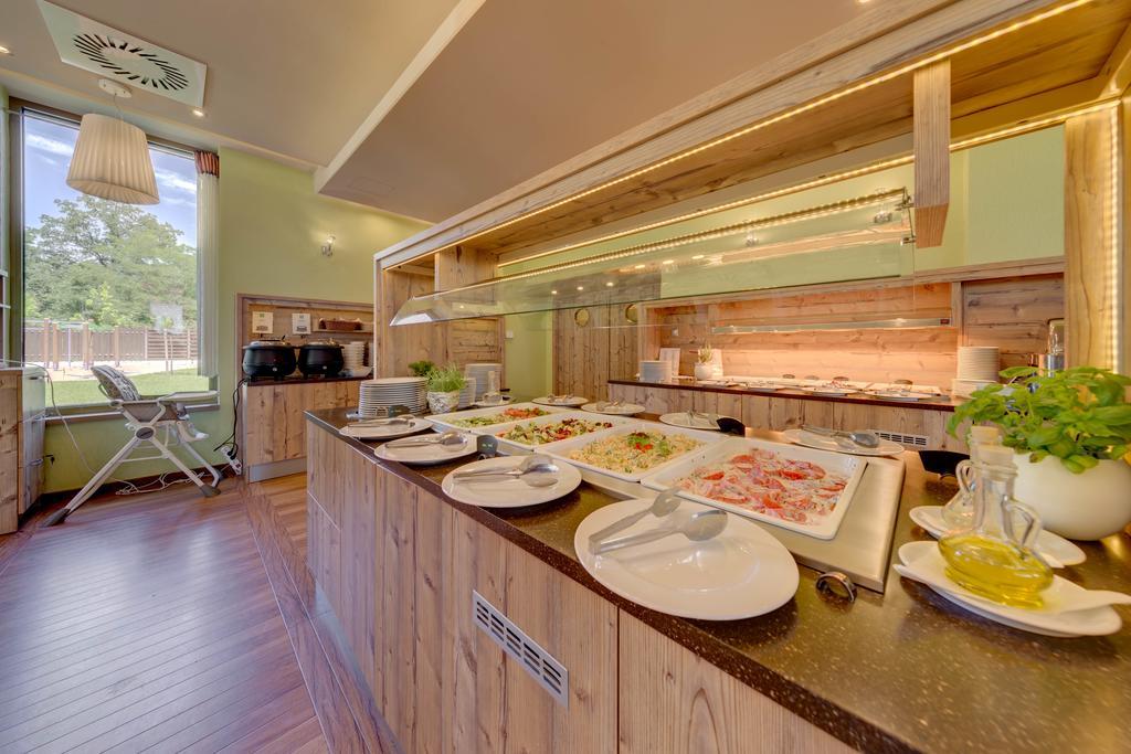 Mineral Hotel Malinowy Raj Solec Zdroj Luaran gambar
